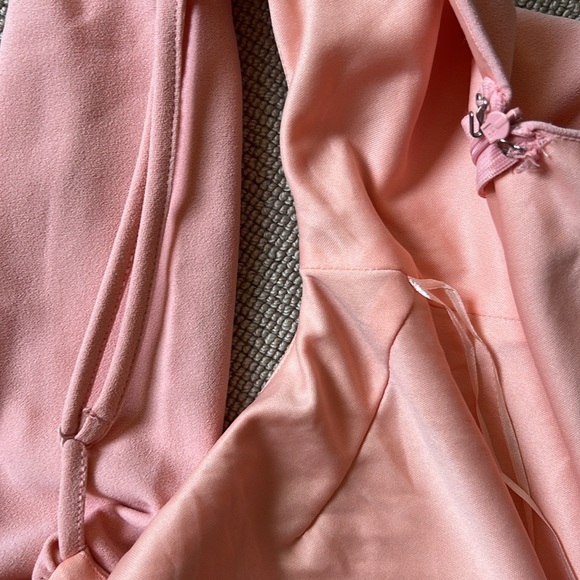 Perfect condition. Fully lines with straps Inside the sleeves, see photos. - Picture 4 of 4